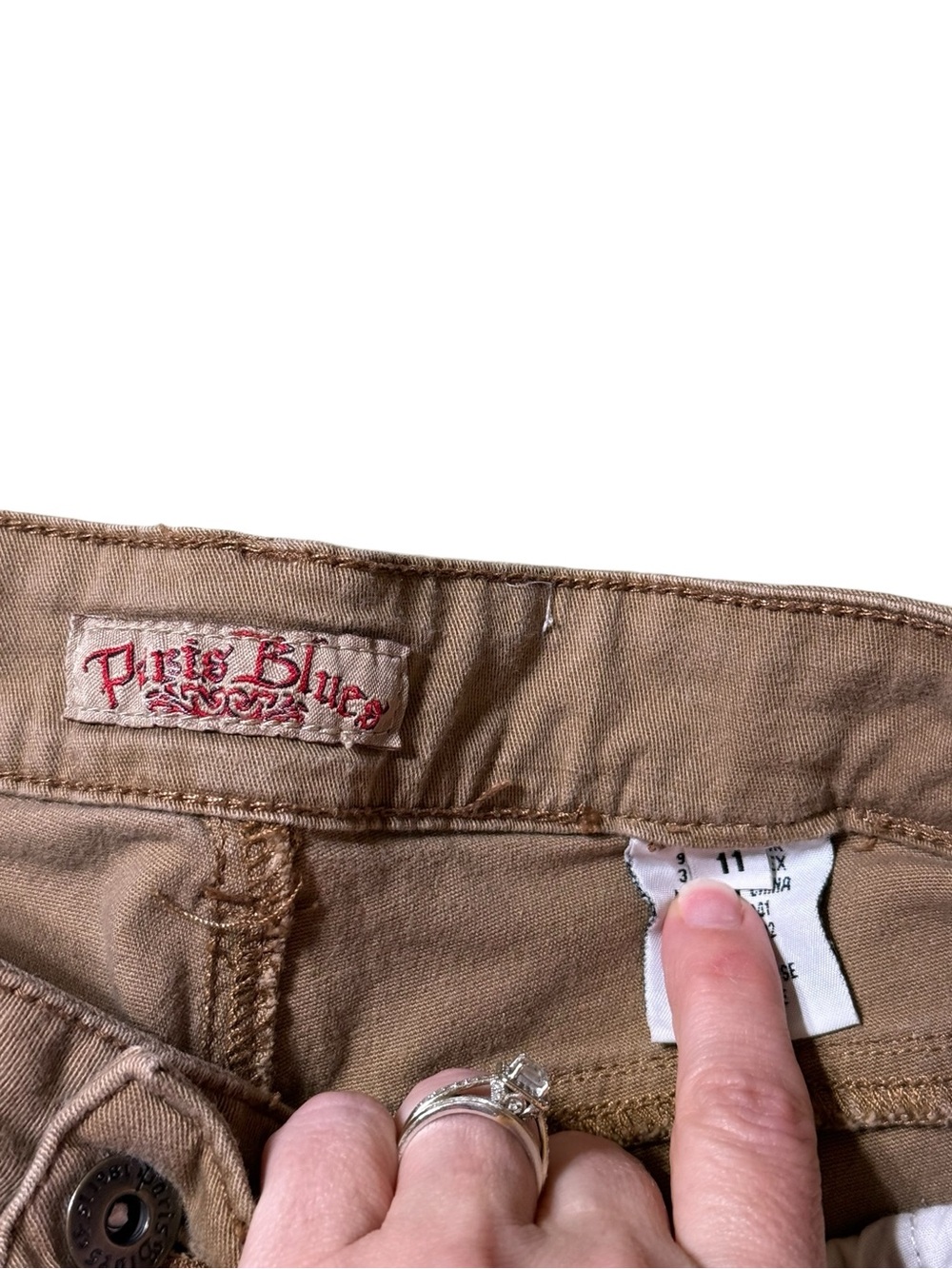 Paris Blues Women's Brown Mid Rise 3/4 Length Cargo Shorts Junior Size 11 - Picture 2 of 4